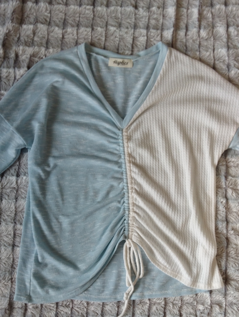 Haptics Two-Tone Light Blue & Cream Ruched V-Neck Top